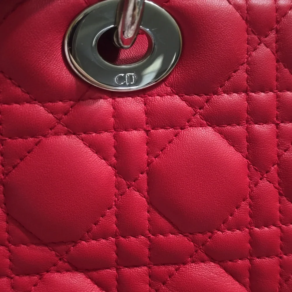 Like NEW!!! Christian Dior Lady Dior Bag Cannage Quilt Lambskin Medium - Picture 11 of 16